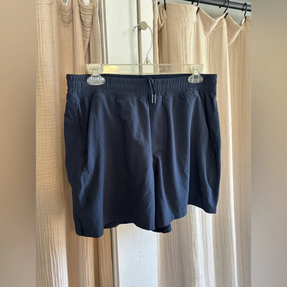 Lululemon Men’s 5in Short - Picture 2 of 8